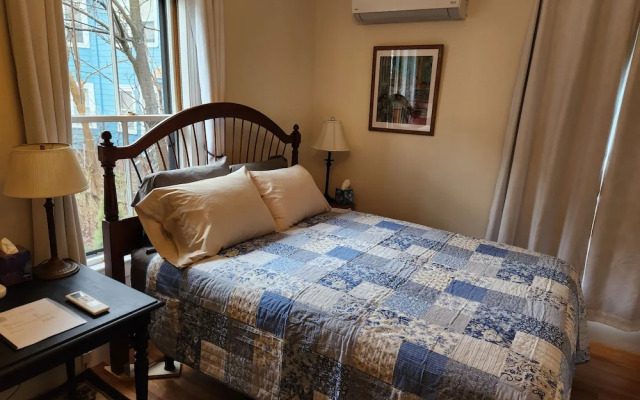 Davis Square Inn