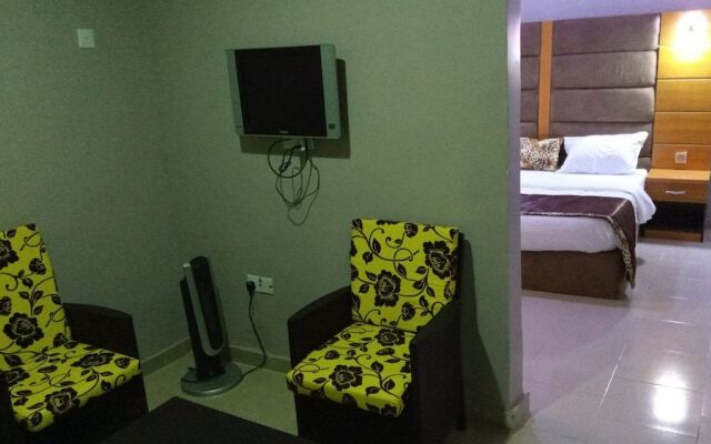 De'Bliss Gold Hotel & Suite