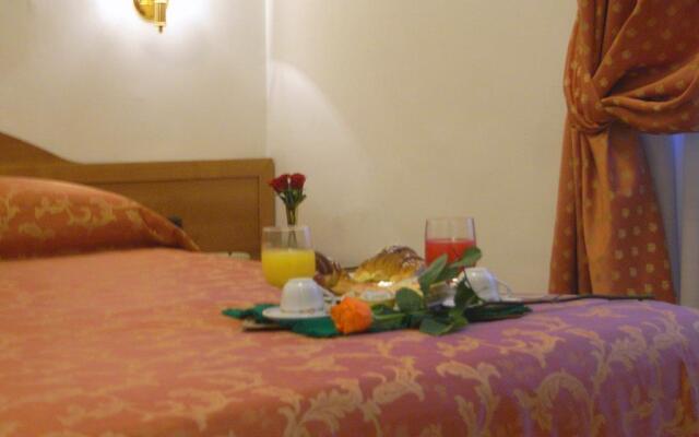 Hotel Mondial