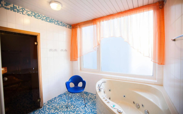 Starest Hotel