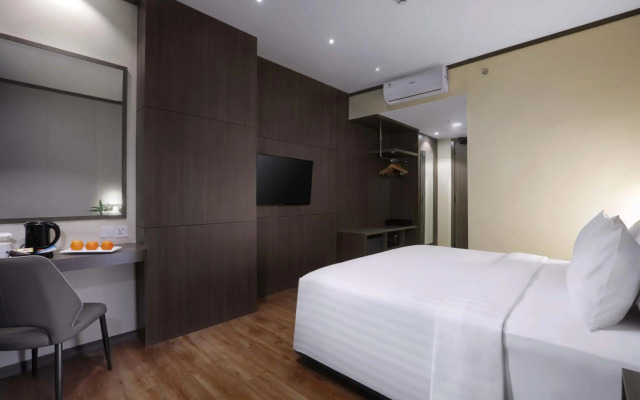 Harper Premier Nagoya Batam