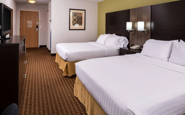 Holiday Inn Express & Suites Bucyrus by IHG