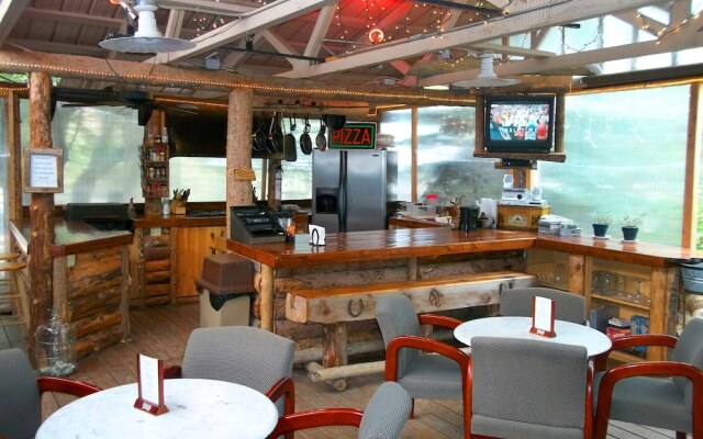 The Cedaredge Lodge