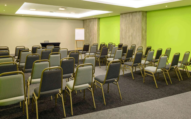 ibis Styles Curitiba Centro Cívico