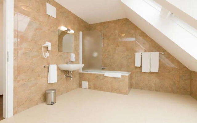 Vienna Stay Apartment / Hotel 1050