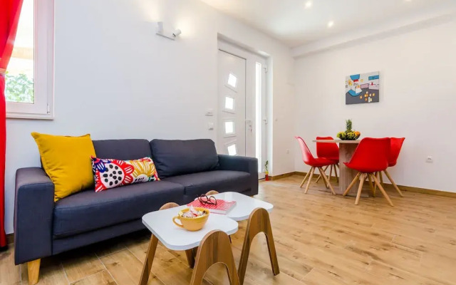 Apartment Moon River
