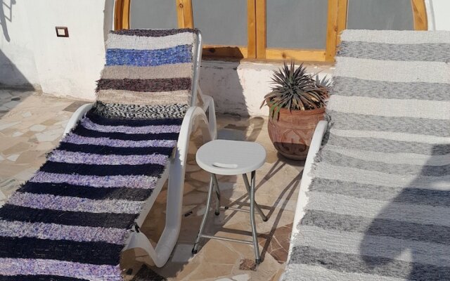 3-bed Apartment With Sea View Sleeps 6