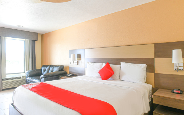 OYO Hotel Shenandoah Woodlands Mall