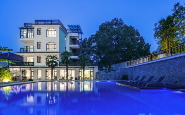 Yinye Moganshan Design Aesthetics Pool Resort Homestay