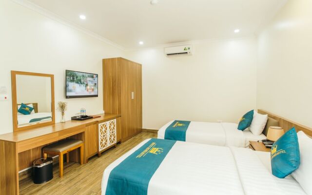 White Crown Hotel