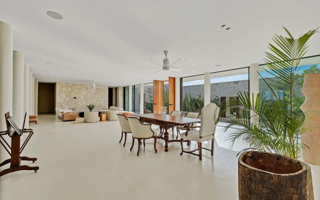 Magnificent 5BR Modern Tropical Villa With Pool