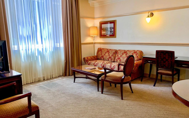Royal Albert Hotel