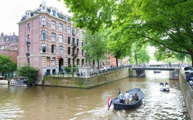 Amsterdam Inn - Digital Access