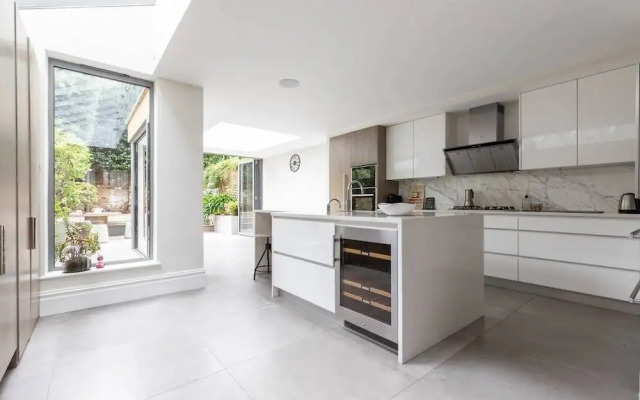 Fentiman Road II by Onefinestay