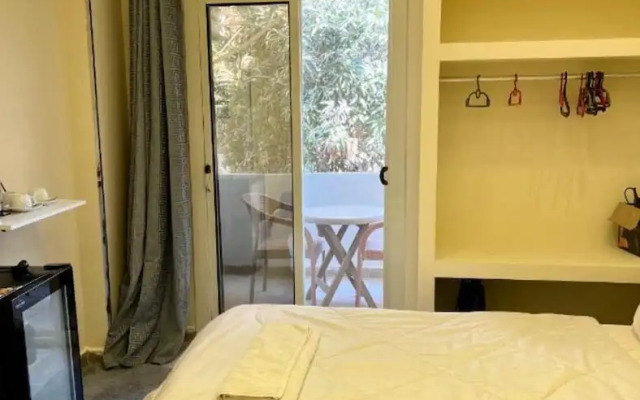 Moses Pyramids Inn