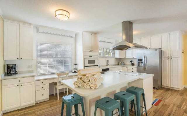 Happy Place - 210 - 55th