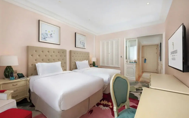 NARADA RESORT SHANGHAI  HOTEL Disney Store