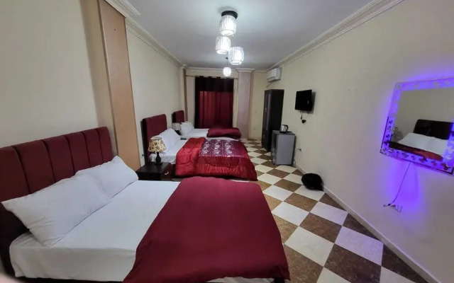 Pyramid Stars Inn