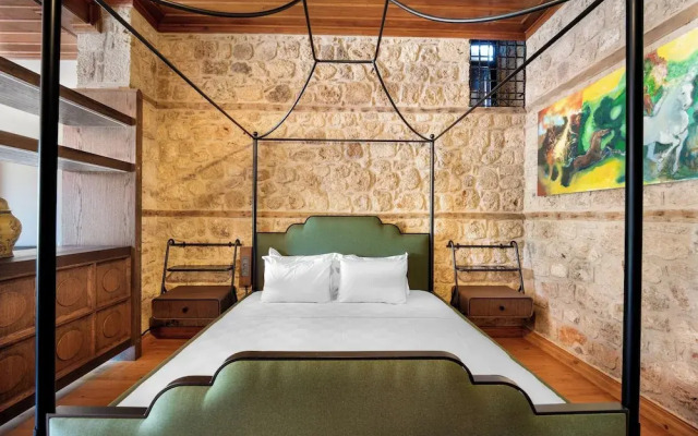 House 5 Hotel