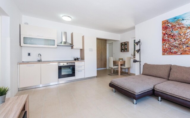 Stunning Home in Betina With Wifi and 3 Bedrooms