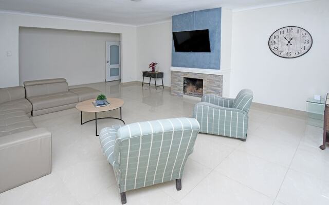 Zwelakho Luxury  furnished apartments