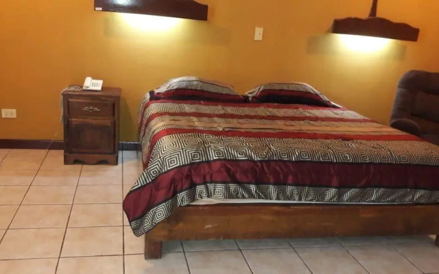 Hotel Hacienda Escondida