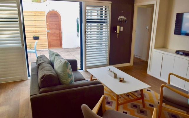 Modern 2 Bedroom Townhouse in Green Point