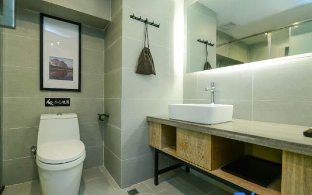 the Villas Hotel (Chongqing North Railway Station)