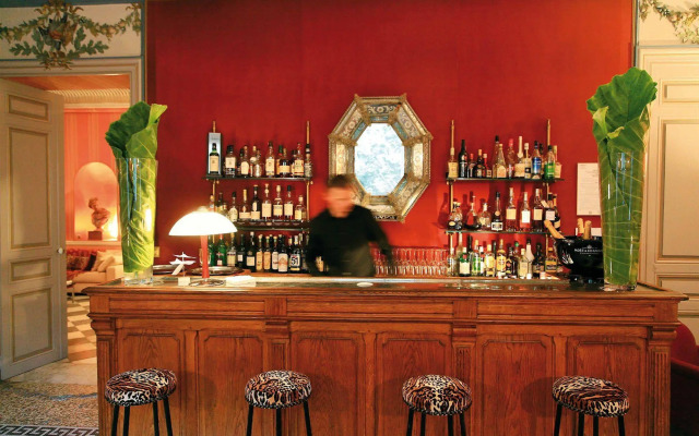 Hotel Château Des Alpilles