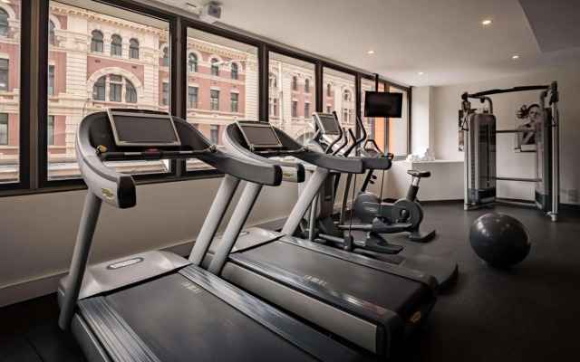 DoubleTree by Hilton Hotel Melbourne - Flinders Street