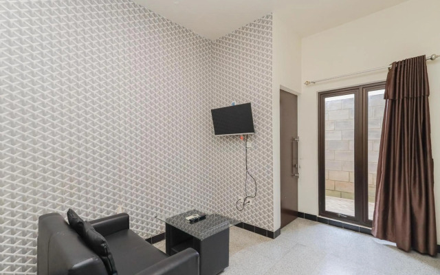 RedDoorz Syariah near Green Park Jatiwarna