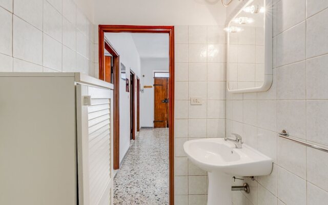Spacious Holiday Home in Tresnuraghes near Sea