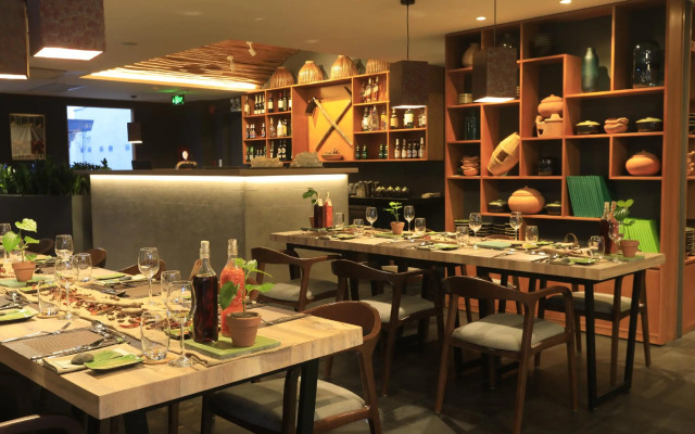 EMM Hotel Saigon