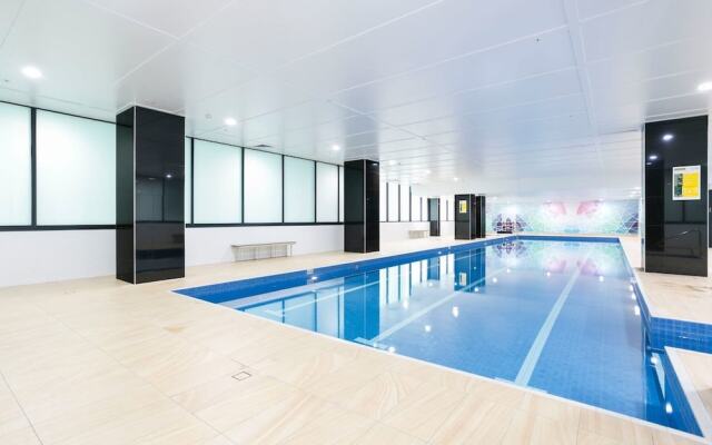 Chic CBD Pad + Pool + Gym + Sauna + Parking