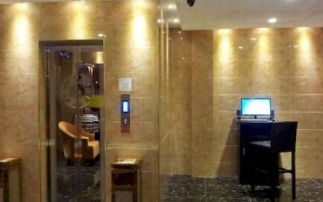Aira Hotel