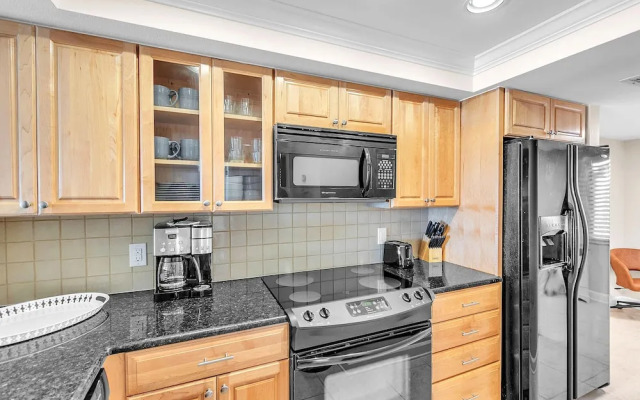 Land's End 11-306 Beach Front - Premier