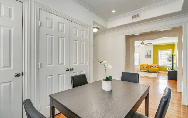 Vibrant Houston Getaway: 5 Mi to Downtown Aquarium