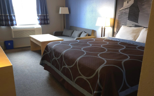 Super 8 by Wyndham Swift Current