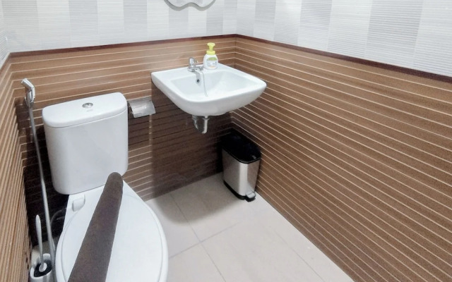 Monochromatic Modern 1Br At Tamansari Prospero Sidoarjo Apartment