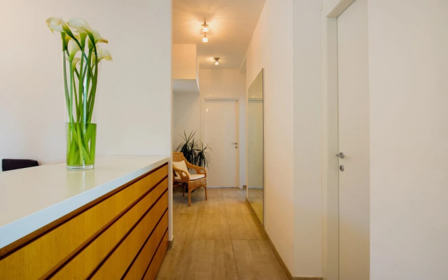 Victoria Apartment