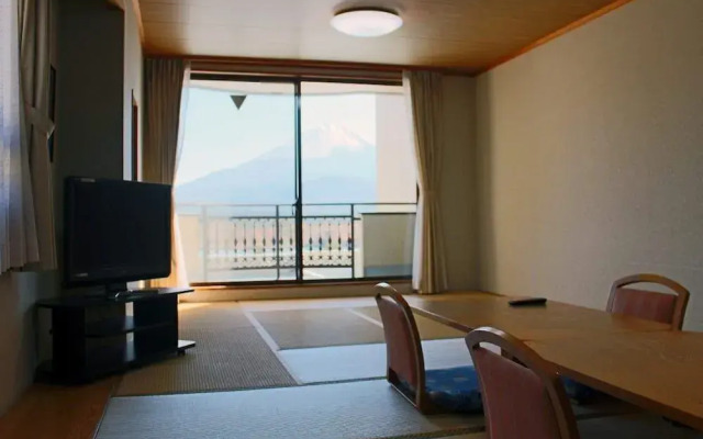 Shoji Mount Hotel