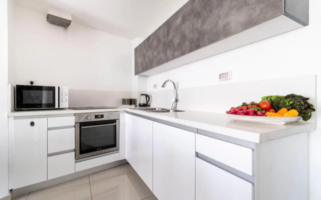 Stylish 1 Bedrooms Parking At City Gate