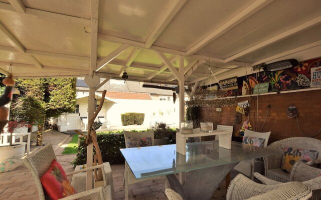 Holdiay Home in Den Helder with private terrace and garden