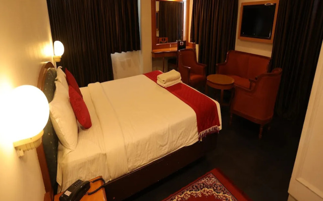 Hotel Golden Palace