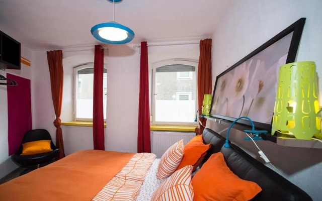 Zimmervermietung Am Stadtplatz / Bhf 8 Min / A8 (Adults Only)