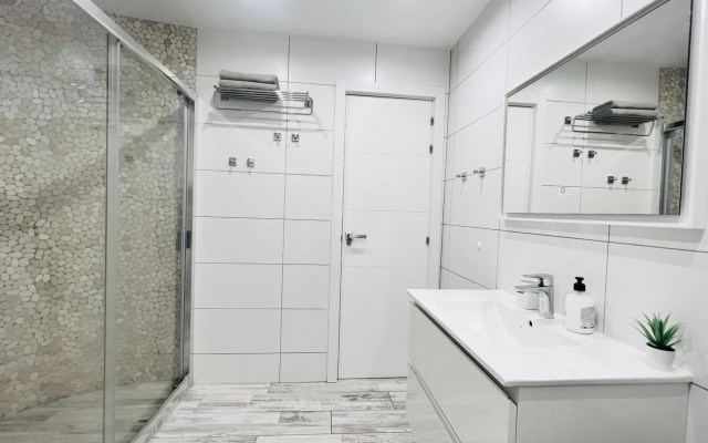 PaulMarie Apartment Ocean View