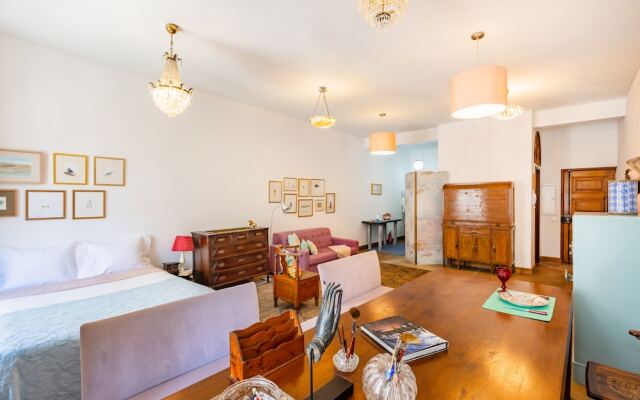 Atelier by the River