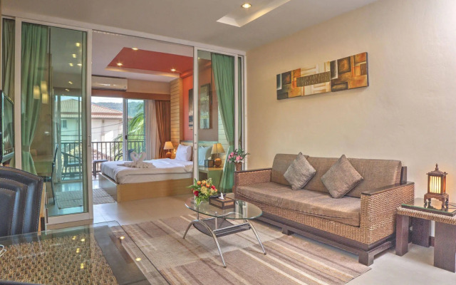 Whispering Palms Suite