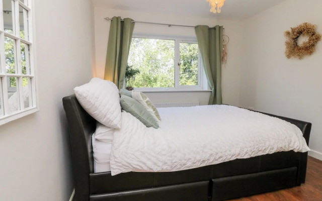 Hazelwood Lodge
