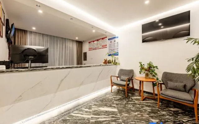 Hongyou Homestay (Dali Chongsheng Temple San Ta Branch)